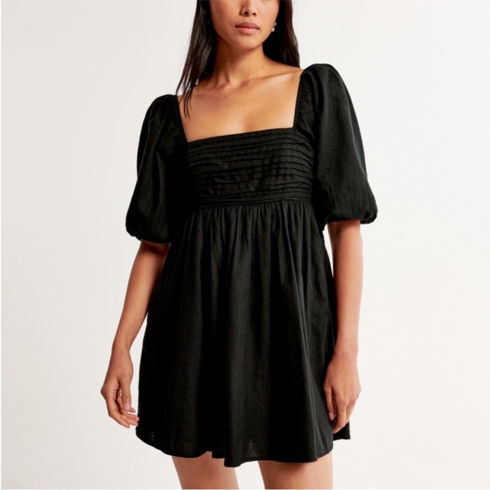 NWT Abercrombie Black Puff Sleeve Dress